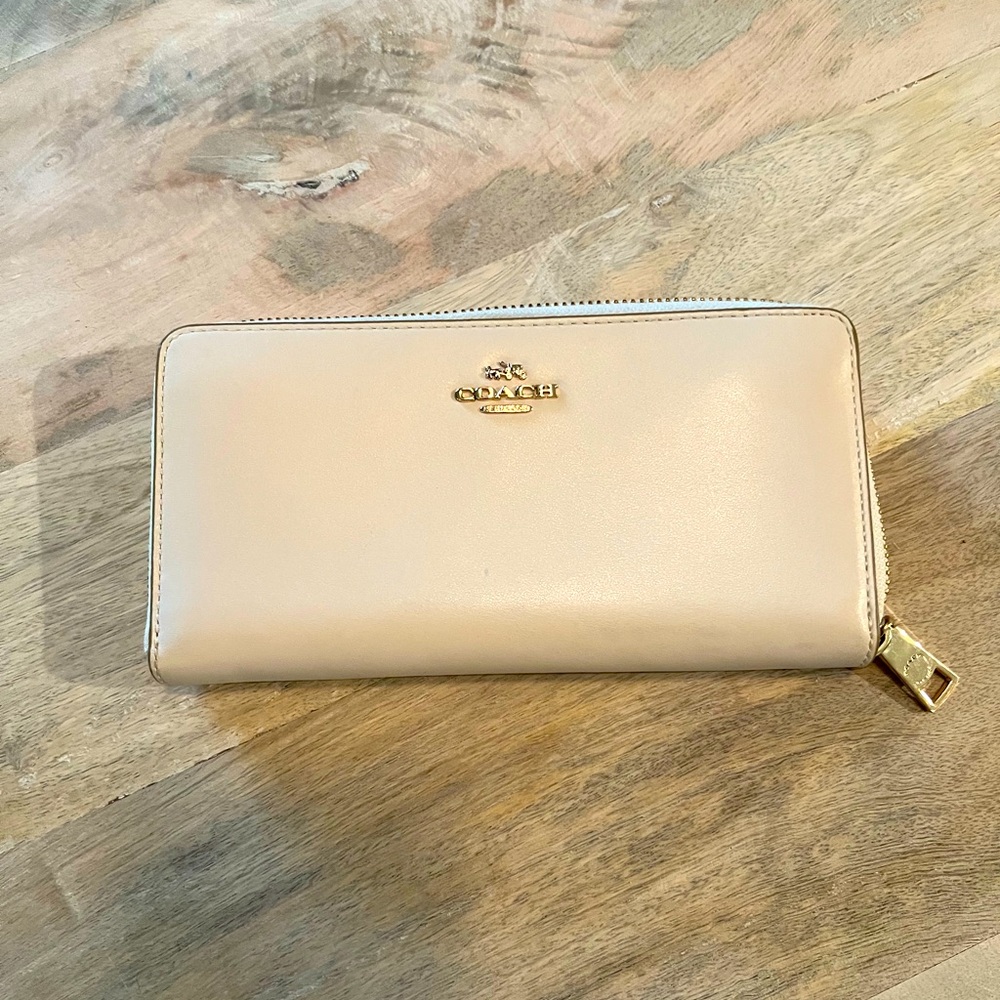 Authentic Coach Accordion Wallet